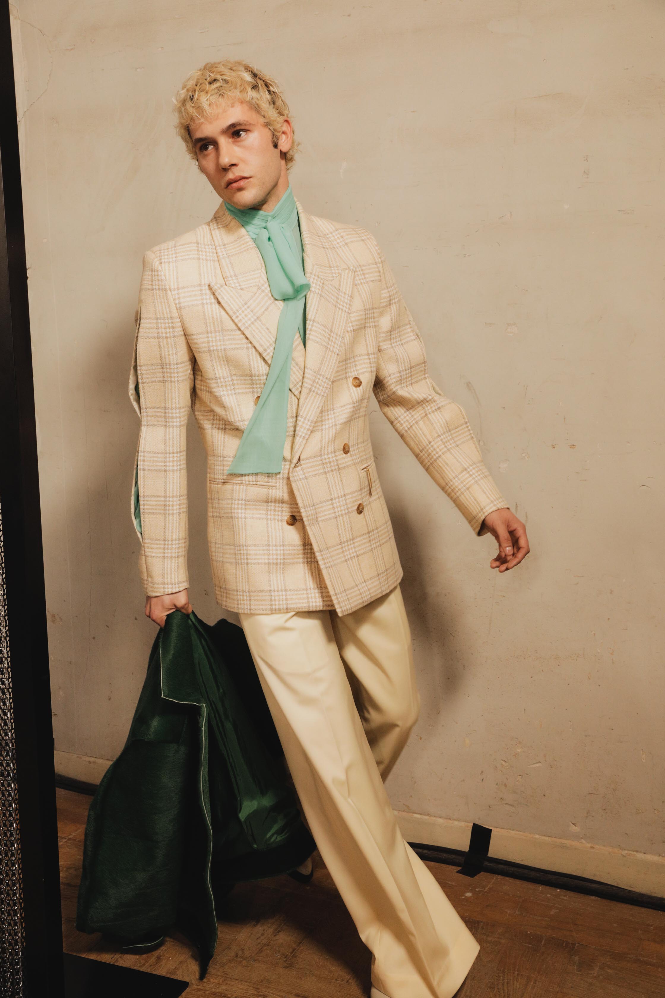 Look de Mans, detalle de confección y estilo moderno