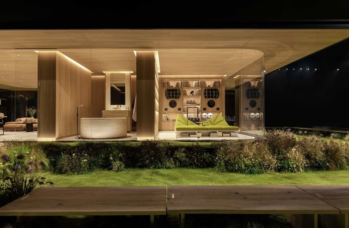 Escenario del desfile Louis Vuitton 03